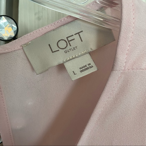 LOFT Ruffle Top - Picture 3 of 4